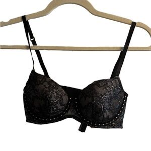 Women’s NWT Elegant Black Lace Bra VS Size: 34B